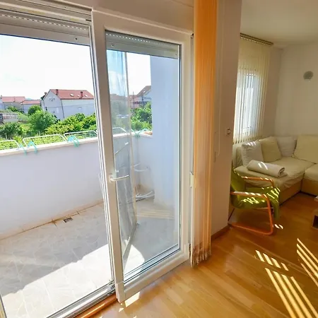 Apartment With A Parking Space - 12480 Zadar